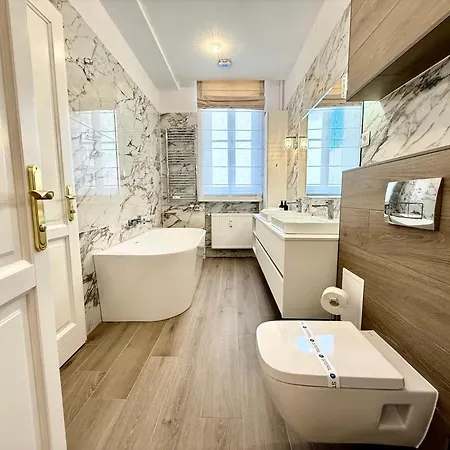 President Bestern 아파트 *